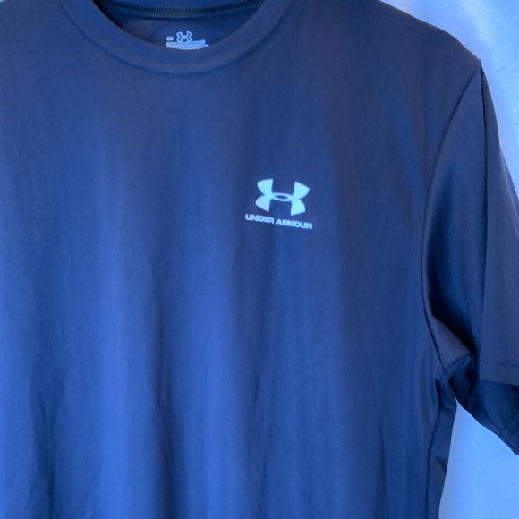 Brand New Men’s Under Armour black short sleeve t-shirt. - Picture 4 of 8